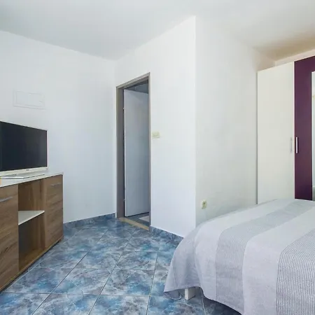 Cozy In Okrug Gornji With Sauna Trogir
