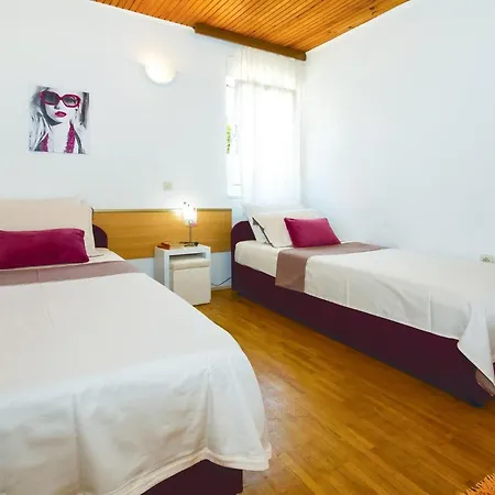 Cozy In Okrug Gornji With Sauna Holiday home