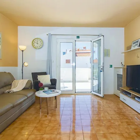 Cozy In Okrug Gornji With Sauna Holiday home *