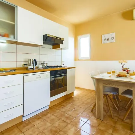 Holiday home Cozy In Okrug Gornji With Sauna