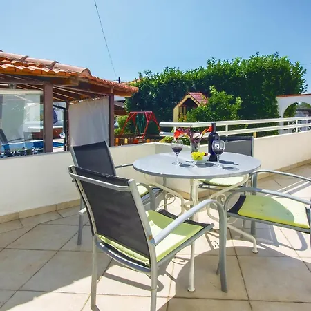 Cozy In Okrug Gornji With Sauna Σπίτι διακοπών