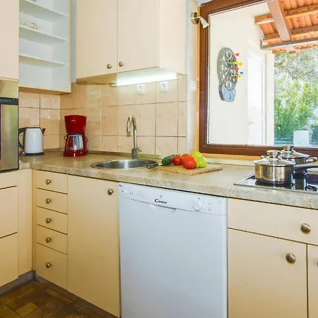 Holiday home Cozy In Okrug Gornji With Sauna Trogir