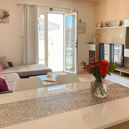 Σπίτι διακοπών Cozy In Okrug Gornji With Sauna *