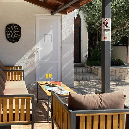Σπίτι διακοπών Cozy In Okrug Gornji With Sauna Τρογκίρ