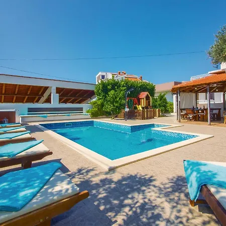 Σπίτι διακοπών Cozy In Okrug Gornji With Sauna Τρογκίρ